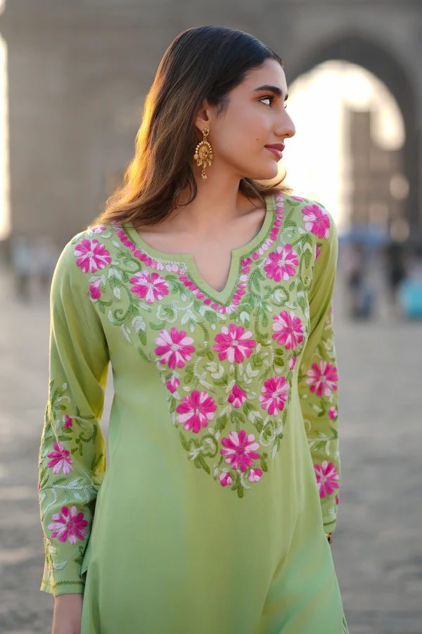 Chikankari Embroidered Kurta in Rayon – Pista Green