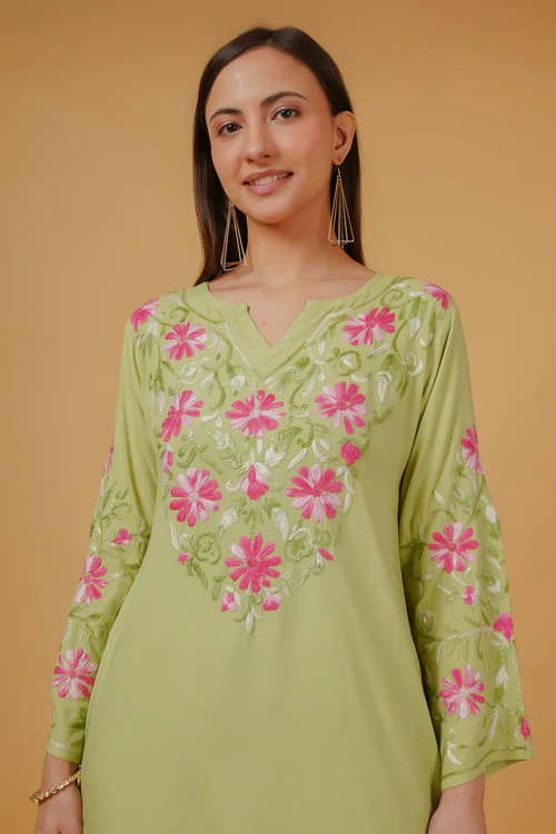 Chikankari Embroidered Kurta in Rayon – Pista Green
